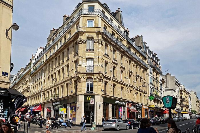 Paris 18e — Immobilier — CENTURY 21 Sorim — Immeuble_parisien_rue_de_Clignancourt