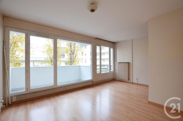 Appartement F2 à vendre - 2 pièces - 43.7 m2 - PARIS - 75018 - ILE-DE-FRANCE - Century 21 Sorim