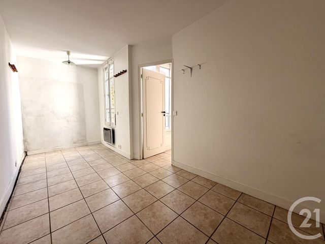 Appartement F2 à vendre - 2 pièces - 24.5 m2 - PARIS - 75018 - ILE-DE-FRANCE - Century 21 Sorim