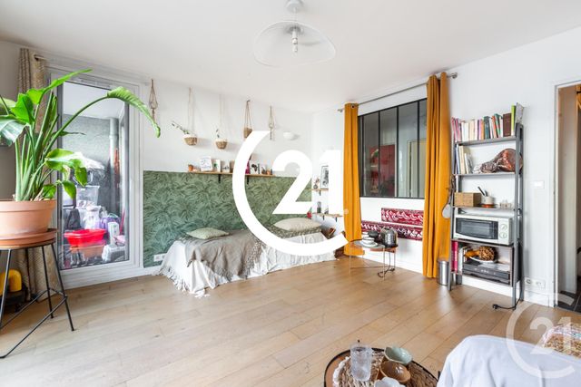 Appartement F3 à vendre - 3 pièces - 70.0 m2 - PARIS - 75018 - ILE-DE-FRANCE - Century 21 Sorim