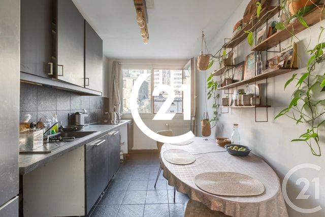 Appartement F3 à vendre - 3 pièces - 70.0 m2 - PARIS - 75018 - ILE-DE-FRANCE - Century 21 Sorim