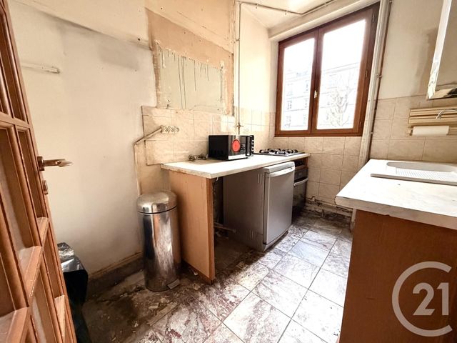 Appartement F3 à vendre - 3 pièces - 76.0 m2 - PARIS - 75018 - ILE-DE-FRANCE - Century 21 Sorim