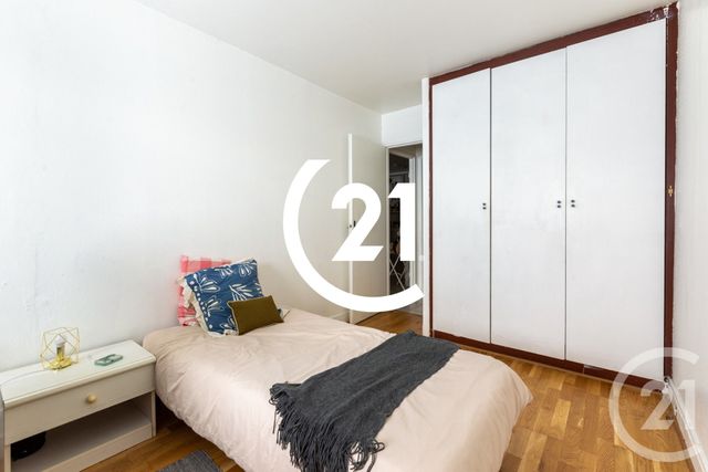 Appartement F2 à vendre - 3 pièces - 50.0 m2 - PARIS - 75018 - ILE-DE-FRANCE - Century 21 Sorim