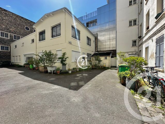 Appartement F4 à vendre - 4 pièces - 80.0 m2 - PARIS - 75018 - ILE-DE-FRANCE - Century 21 Sorim