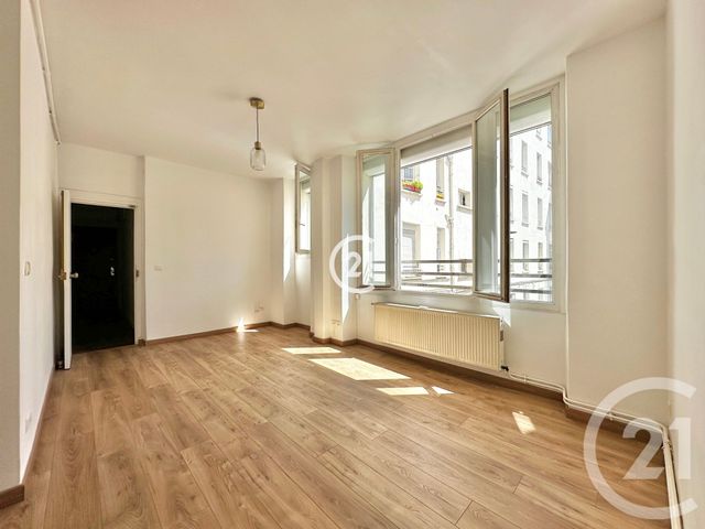 Appartement F4 à vendre - 4 pièces - 80.0 m2 - PARIS - 75018 - ILE-DE-FRANCE - Century 21 Sorim