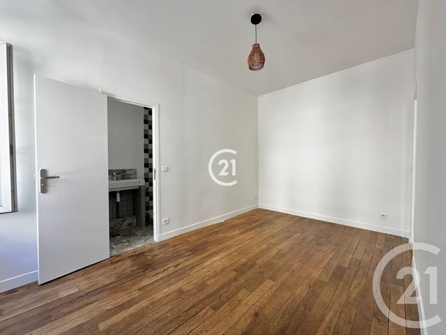 Appartement F4 à vendre - 4 pièces - 80.0 m2 - PARIS - 75018 - ILE-DE-FRANCE - Century 21 Sorim