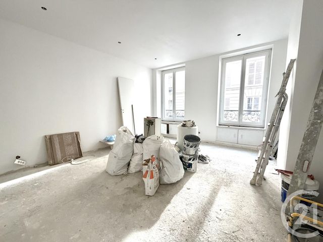 Appartement Studio à vendre - 1 pièce - 27.0 m2 - PARIS - 75018 - ILE-DE-FRANCE - Century 21 Sorim
