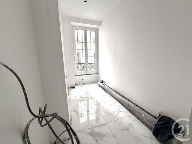 Appartement Studio à vendre - 1 pièce - 27.0 m2 - PARIS - 75018 - ILE-DE-FRANCE - Century 21 Sorim