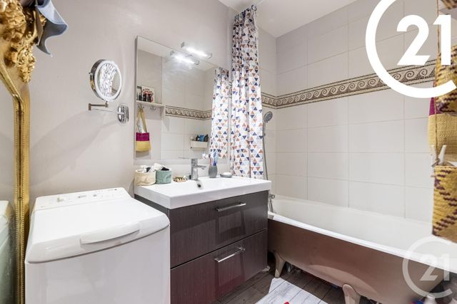 Afficher la photo en grand Appartement F2 à vendre - 2 pièces - 44.5 m2 - PARIS - 75018 - ILE-DE-FRANCE - Century 21 Sorim