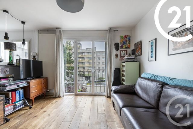 Afficher la photo en grand Appartement F2 à vendre - 2 pièces - 44.5 m2 - PARIS - 75018 - ILE-DE-FRANCE - Century 21 Sorim