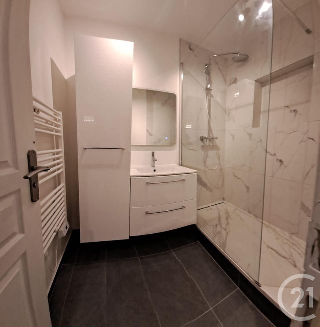 Appartement F2 à louer - 2 pièces - 41.0 m2 - PARIS - 75018 - ILE-DE-FRANCE - Century 21 Sorim