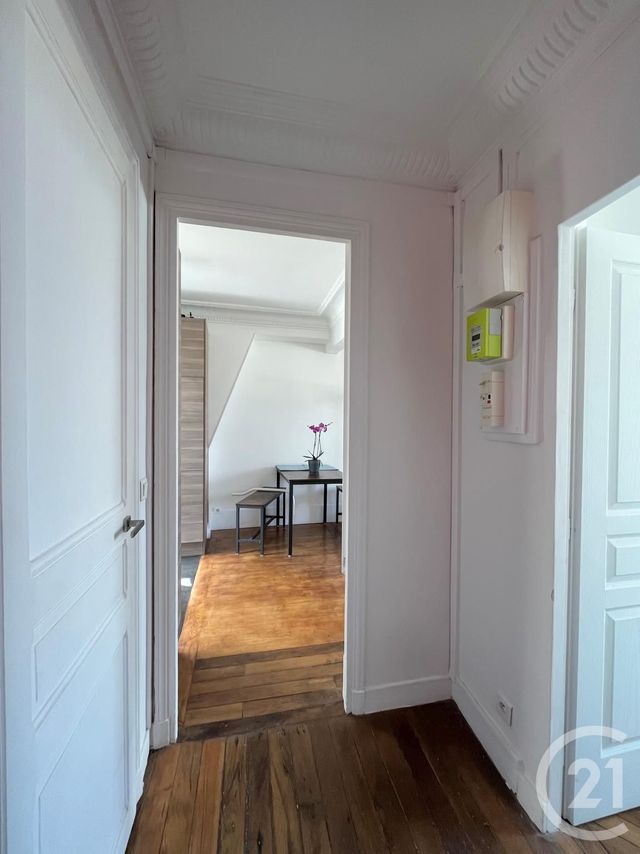 Appartement F2 à louer - 2 pièces - 37.0 m2 - PARIS - 75018 - ILE-DE-FRANCE - Century 21 Sorim
