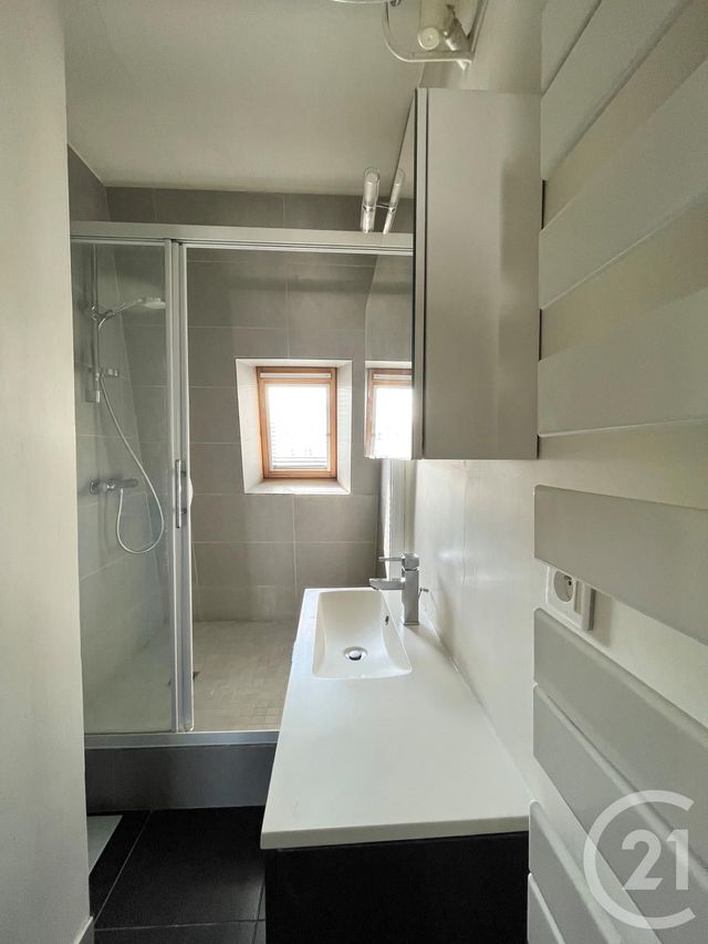 Appartement F2 à louer - 2 pièces - 37.0 m2 - PARIS - 75018 - ILE-DE-FRANCE - Century 21 Sorim