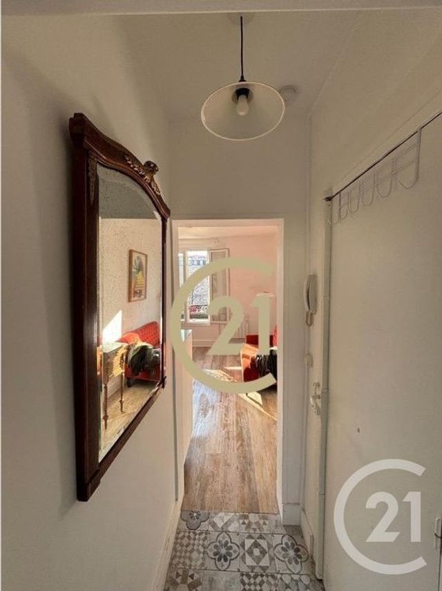 Appartement F2 à vendre - 2 pièces - 25.0 m2 - PARIS - 75018 - ILE-DE-FRANCE - Century 21 Sorim