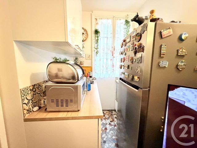 Appartement à vendre - 2 pièces - 26.5 m2 - ST OUEN - 93 - ILE-DE-FRANCE - Century 21 Sorim