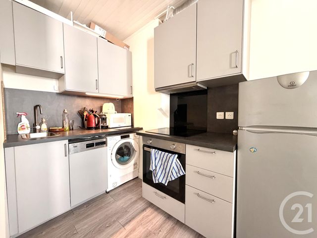 Appartement Studio à vendre - 1 pièce - 28.0 m2 - PARIS - 75018 - ILE-DE-FRANCE - Century 21 Sorim