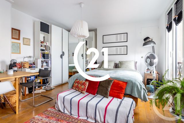 Appartement Studio à vendre - 1 pièce - 27.0 m2 - PARIS - 75018 - ILE-DE-FRANCE - Century 21 Sorim