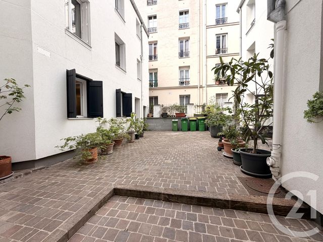 Appartement F2 à vendre - 2 pièces - 32.0 m2 - PARIS - 75018 - ILE-DE-FRANCE - Century 21 Sorim