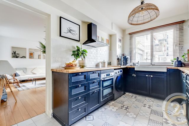 Appartement F3 à vendre - 3 pièces - 83.23 m2 - PARIS - 75018 - ILE-DE-FRANCE - Century 21 Sorim