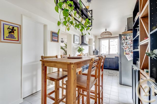 Appartement F3 à vendre - 3 pièces - 83.23 m2 - PARIS - 75018 - ILE-DE-FRANCE - Century 21 Sorim