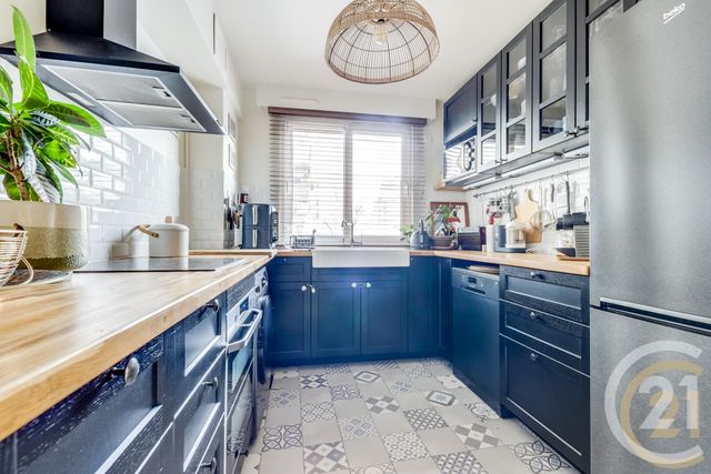 Appartement F3 à vendre - 3 pièces - 83.23 m2 - PARIS - 75018 - ILE-DE-FRANCE - Century 21 Sorim