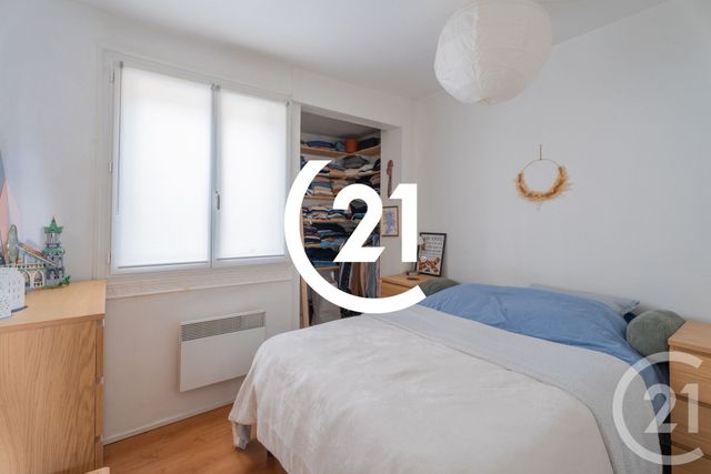 Appartement F3 à vendre - 3 pièces - 53.0 m2 - PARIS - 75018 - ILE-DE-FRANCE - Century 21 Sorim