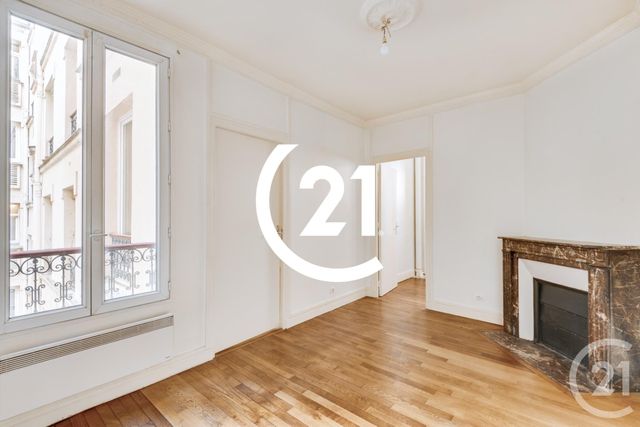 Appartement F2 à vendre - 2 pièces - 35.5 m2 - PARIS - 75018 - ILE-DE-FRANCE - Century 21 Sorim