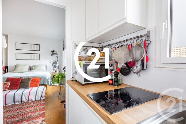 Appartement Studio à vendre - 1 pièce - 27.0 m2 - PARIS - 75018 - ILE-DE-FRANCE - Century 21 Sorim