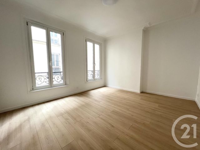 Appartement F2 à louer - 2 pièces - 34.0 m2 - PARIS - 75018 - ILE-DE-FRANCE - Century 21 Sorim