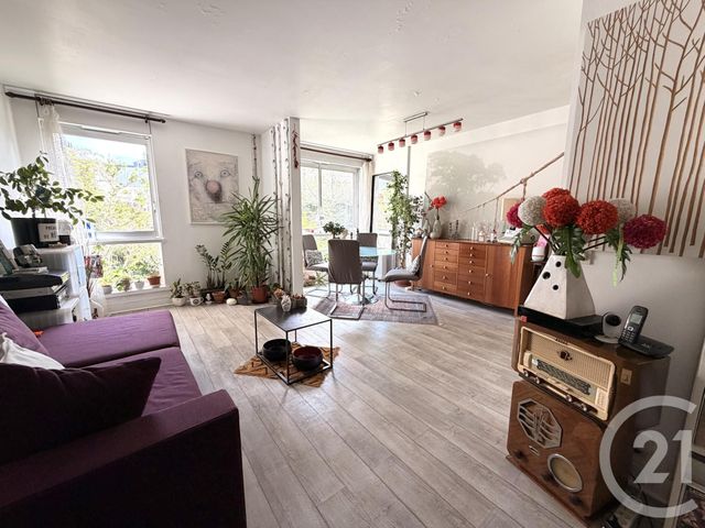 Appartement F2 à vendre - 2 pièces - 54.51 m2 - PARIS - 75018 - ILE-DE-FRANCE - Century 21 Sorim