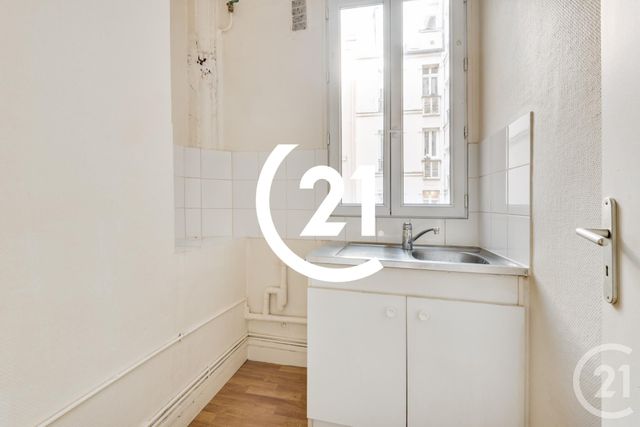 Appartement F2 à vendre - 2 pièces - 35.5 m2 - PARIS - 75018 - ILE-DE-FRANCE - Century 21 Sorim