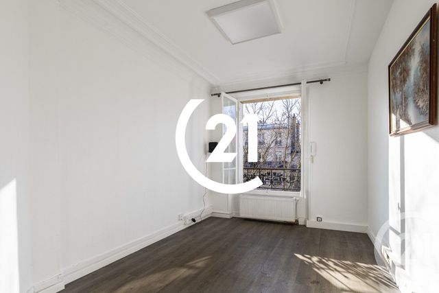 Appartement F3 bis à vendre - 3 pièces - 59.0 m2 - PARIS - 75018 - ILE-DE-FRANCE - Century 21 Sorim