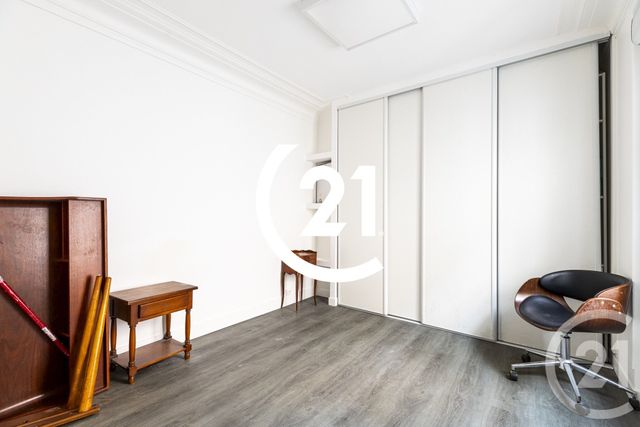 Appartement F3 bis à vendre - 3 pièces - 59.0 m2 - PARIS - 75018 - ILE-DE-FRANCE - Century 21 Sorim