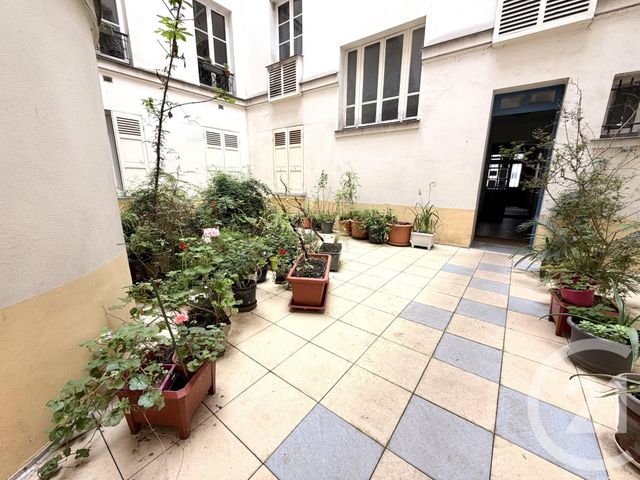 Appartement à vendre - 2 pièces - 37.0 m2 - PARIS - 75018 - ILE-DE-FRANCE - Century 21 Sorim