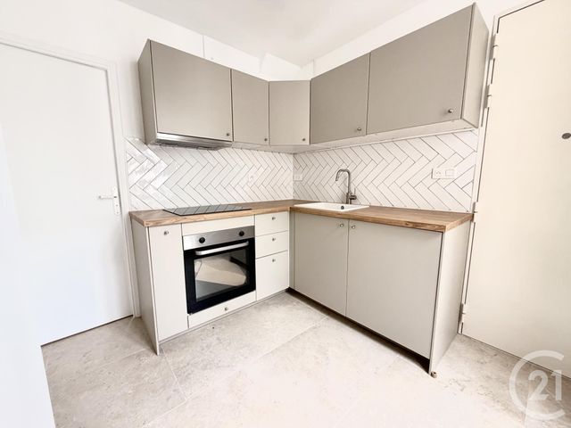 Appartement à vendre - 2 pièces - 37.0 m2 - PARIS - 75018 - ILE-DE-FRANCE - Century 21 Sorim