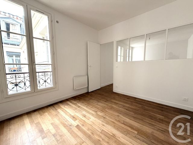 Appartement à vendre - 2 pièces - 37.0 m2 - PARIS - 75018 - ILE-DE-FRANCE - Century 21 Sorim
