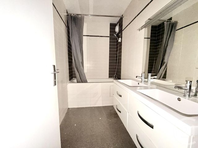 Appartement F3 à vendre - 3 pièces - 69.0 m2 - PARIS - 75018 - ILE-DE-FRANCE - Century 21 Sorim