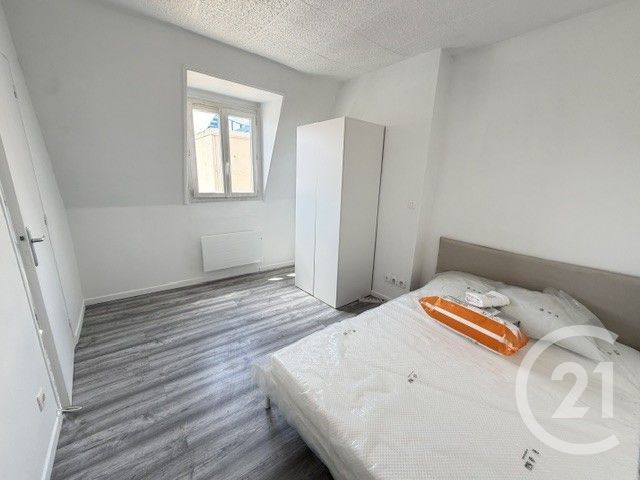 Appartement F2 à louer - 2 pièces - 28.72 m2 - PARIS - 75018 - ILE-DE-FRANCE - Century 21 Sorim