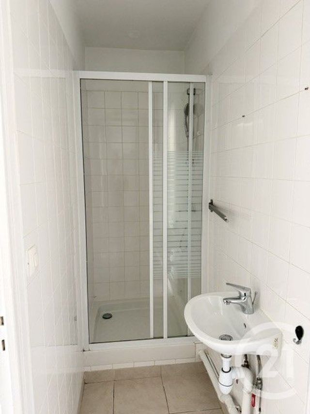 Appartement F2 à louer - 2 pièces - 28.72 m2 - PARIS - 75018 - ILE-DE-FRANCE - Century 21 Sorim