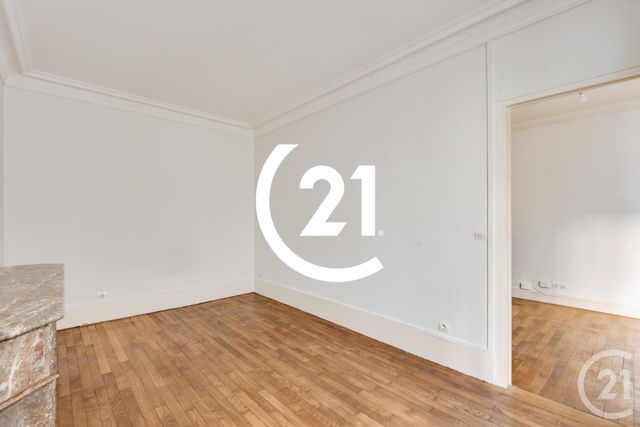 Appartement F2 à vendre - 2 pièces - 36.0 m2 - PARIS - 75018 - ILE-DE-FRANCE - Century 21 Sorim