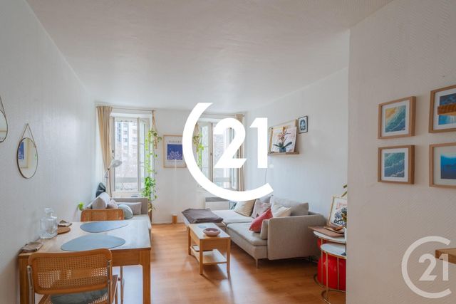 Appartement à vendre - 3 pièces - 53.0 m2 - PARIS - 75018 - ILE-DE-FRANCE - Century 21 Sorim