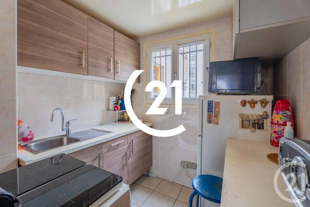 Appartement à vendre - 3 pièces - 53.0 m2 - PARIS - 75018 - ILE-DE-FRANCE - Century 21 Sorim