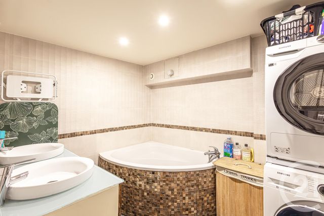 Appartement F5 à vendre - 5 pièces - 121.0 m2 - PARIS - 75018 - ILE-DE-FRANCE - Century 21 Sorim
