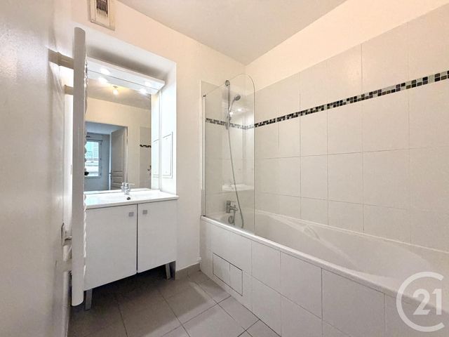 Appartement F2 à vendre - 2 pièces - 40.03 m2 - PARIS - 75018 - ILE-DE-FRANCE - Century 21 Sorim