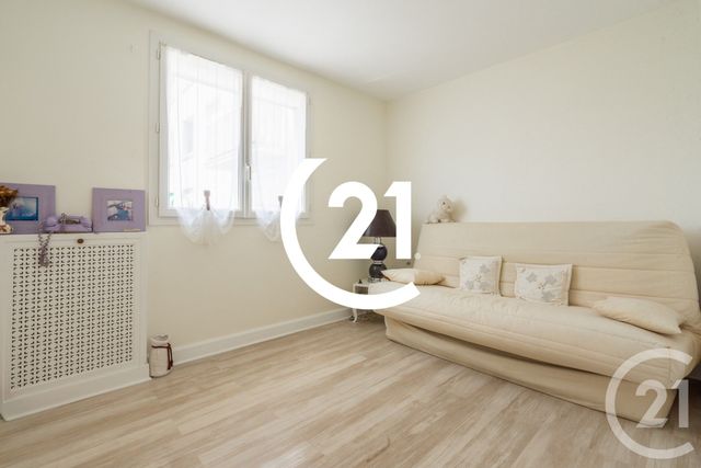 Appartement F4 à vendre - 4 pièces - 80.0 m2 - PARIS - 75018 - ILE-DE-FRANCE - Century 21 Sorim