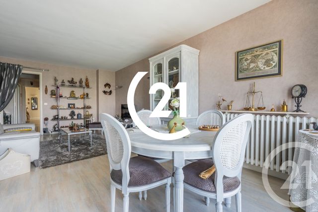Appartement F4 à vendre - 4 pièces - 80.0 m2 - PARIS - 75018 - ILE-DE-FRANCE - Century 21 Sorim